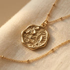 Vintage Flora Medallion Medallion