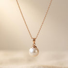 Elegant Pearl White Gold Pendant Necklace