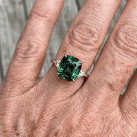 Vintage-Inspired Green Gemstone Gold Ring