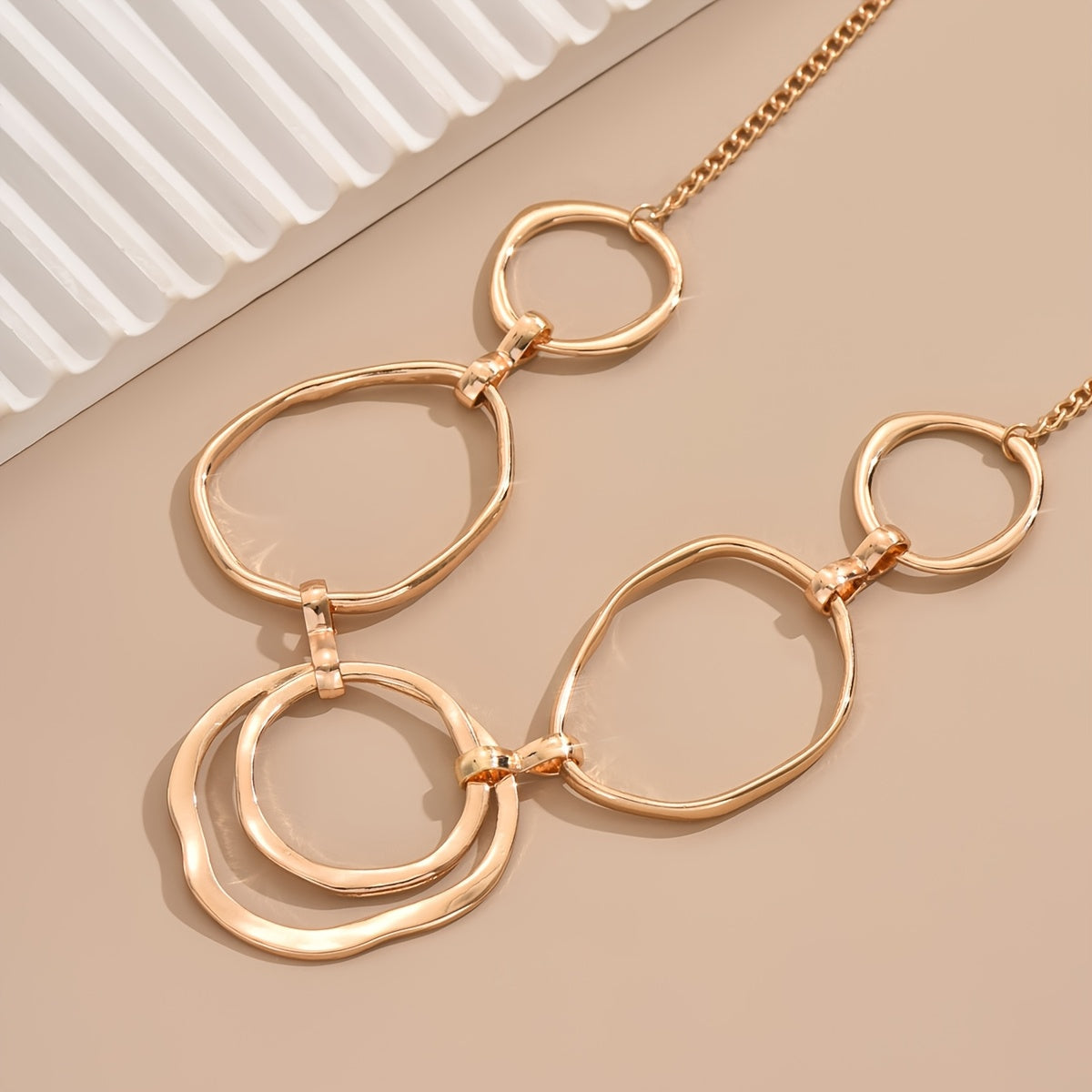 Elegant Modern Linked Gold Geometric Necklace