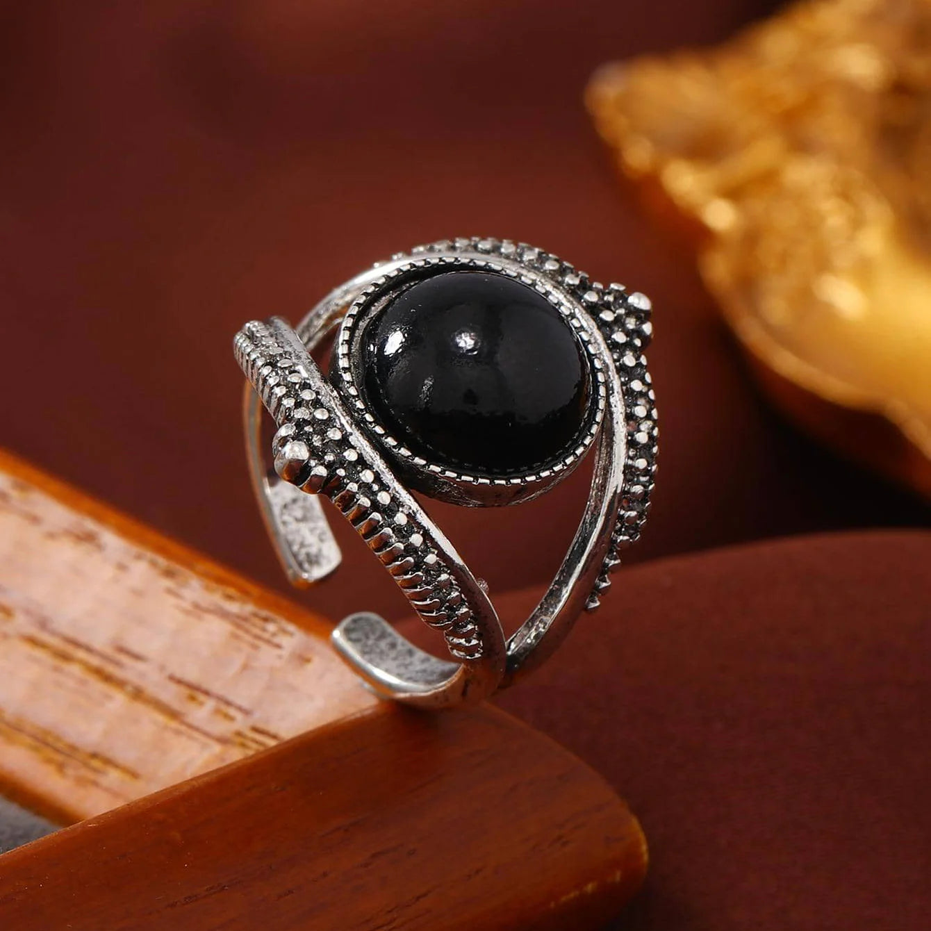 Vintage Style Round Black Stone Decor Cuff Ring