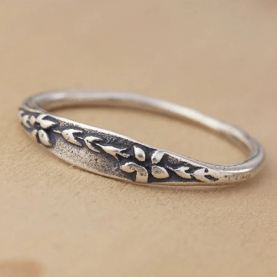 Vintage Carved Plant Flower Decorated Ring