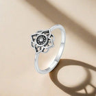 Elegant Vintage Silver Lotus Flower Ring