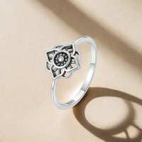 Elegant Vintage Silver Lotus Flower Ring