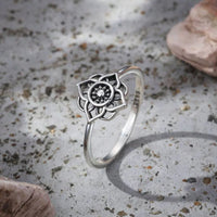 Elegant Vintage Silver Lotus Flower Ring