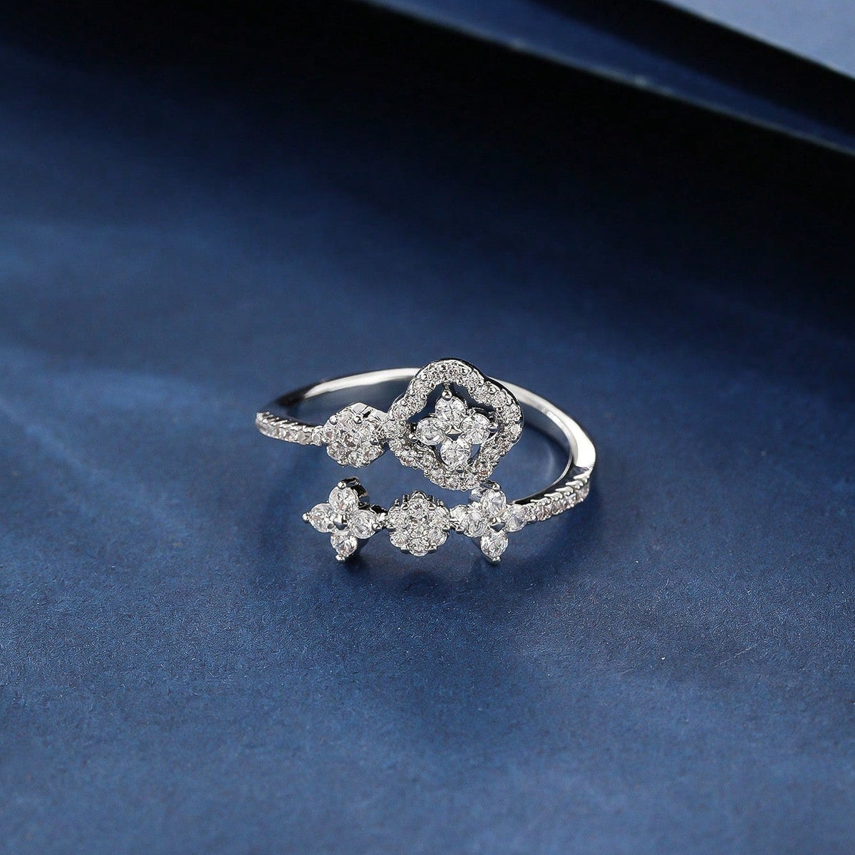 Elegant Classic Zirconia Inlaid Flower Mini Wrap Ring