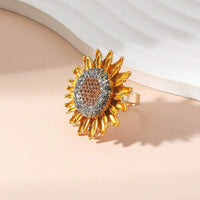 Vintage Style Cubic Zirconia Embellished Sunflower Ring