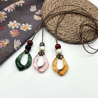 Vintage Irregular Shaped Teardrop Resin Pendant Necklace