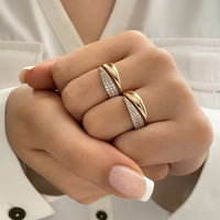 Elegant Pointed Wing Design Inlaid Zirconia Open Ring