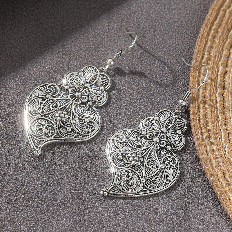Elegant Filigree Heart Design Charming Maxi Hook Earrings