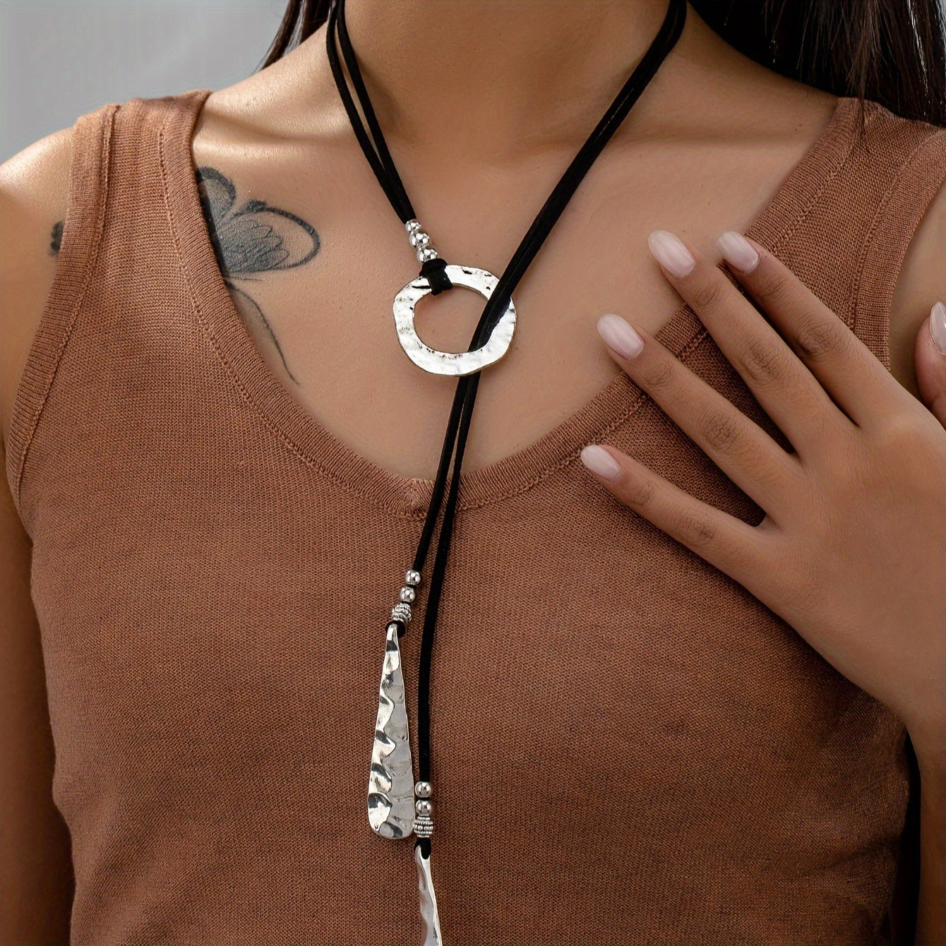 Western Style Hammered Silver Drop Necklace