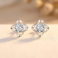 Round Cut Cubic Zirconia Clover Earrings