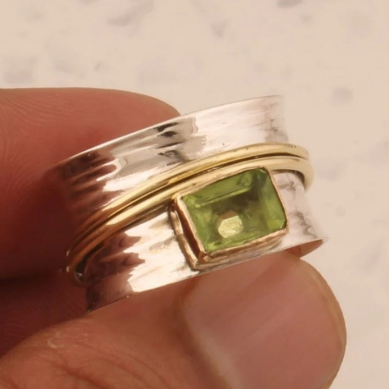 Vintage Hammered Silver Gold Peridot Ring
