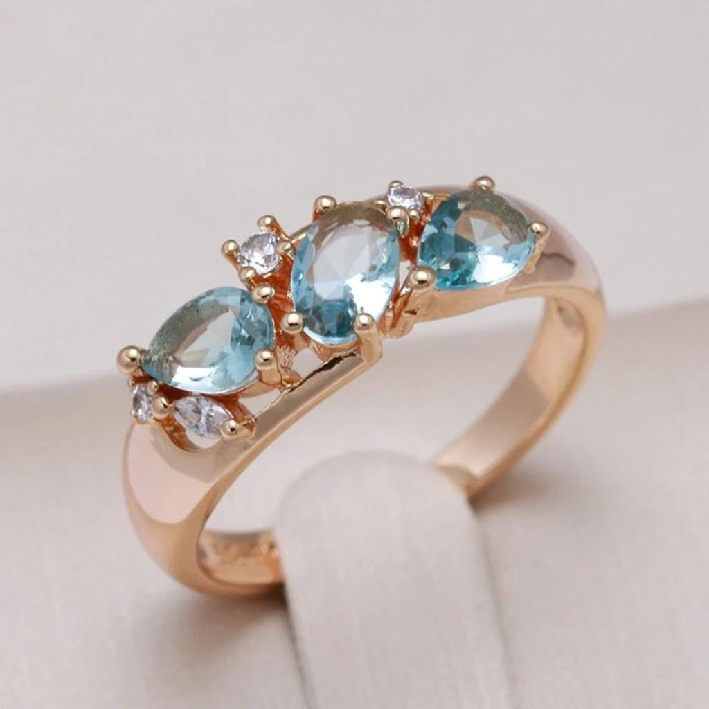 Blue zirconia ring in gold