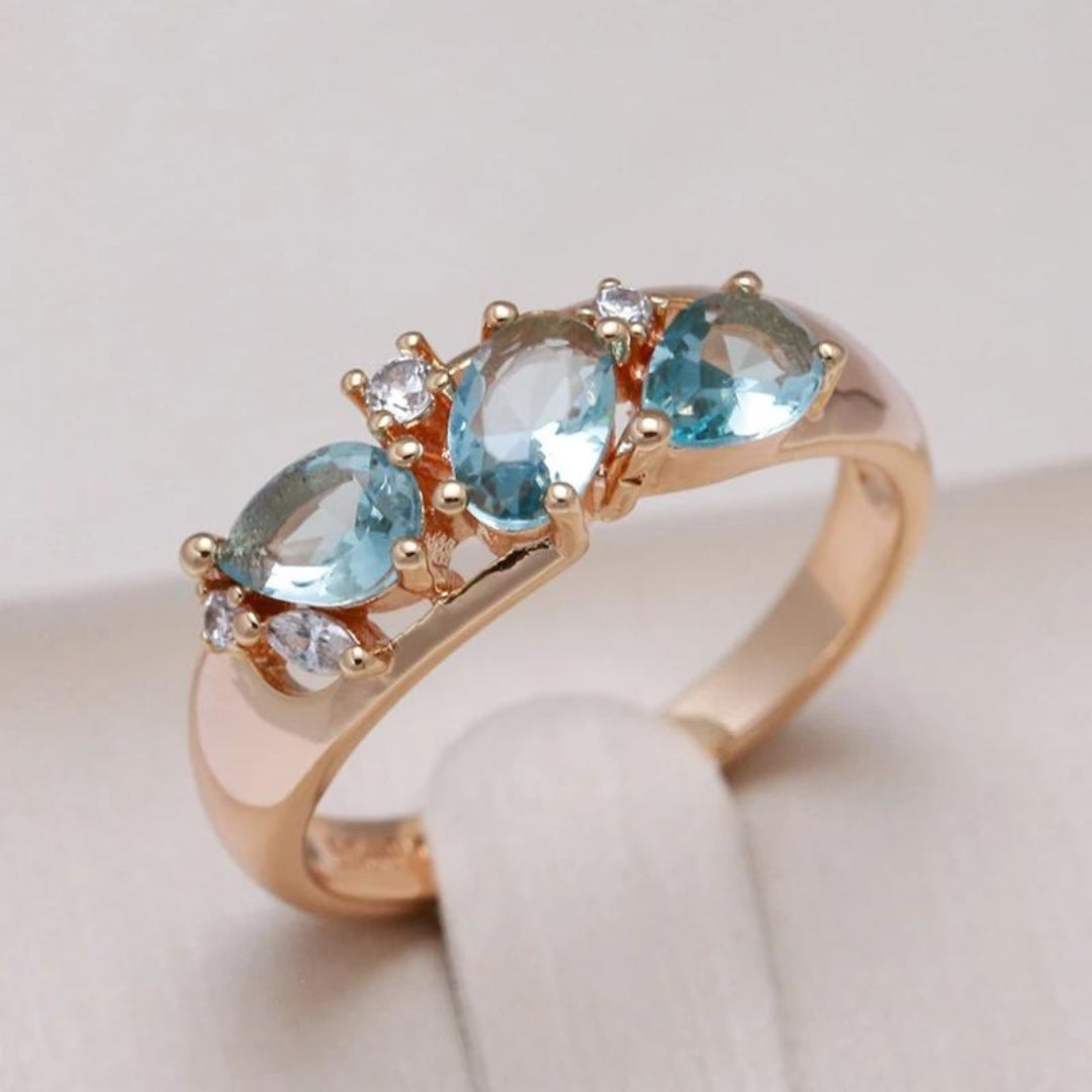 Blue zirconia ring in gold