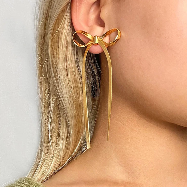 Cate Lange Snake Chain Bow Earrings Gold