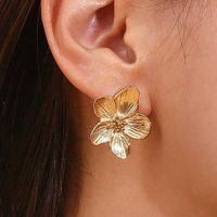 Demi Flower Blossom Flower Earrings Gold