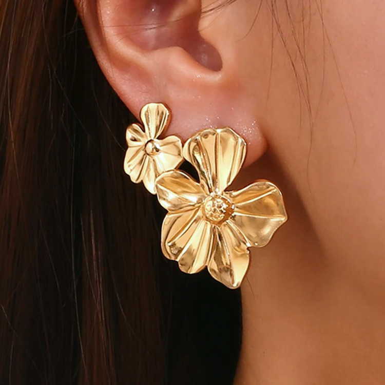 Diane Flower Blossom Flowers Earrings Small Gold