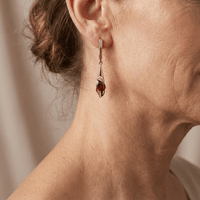 Elegant Pendant with Red Crystal in Gold