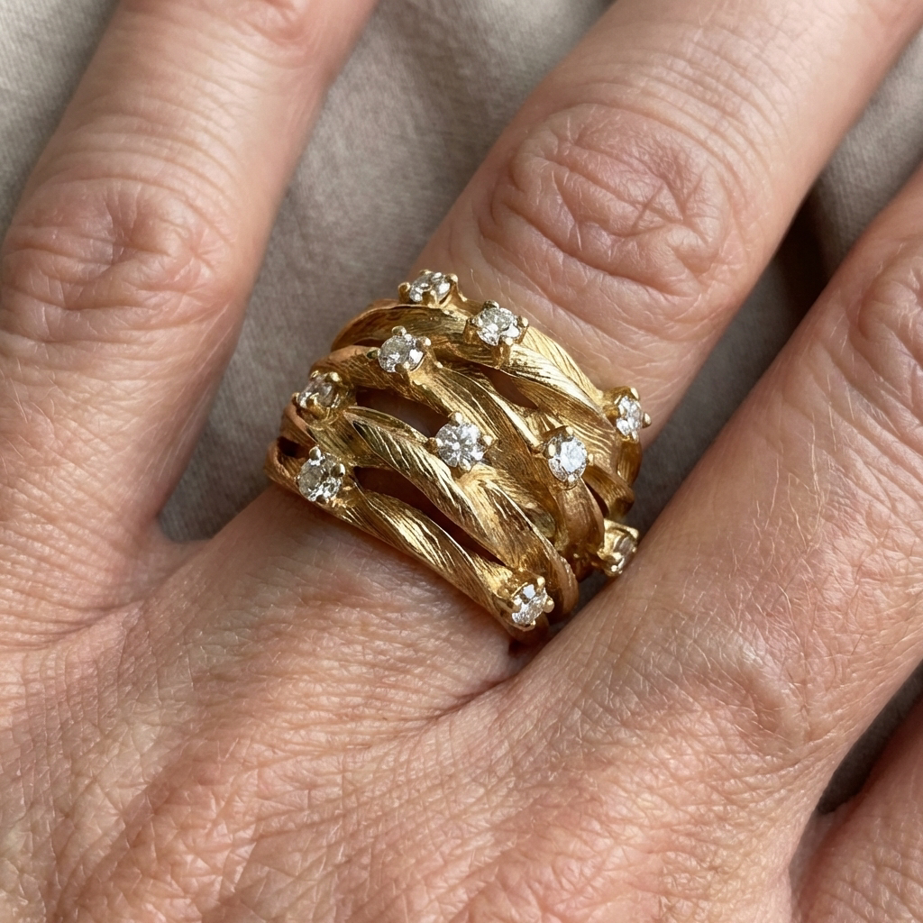 Elegant Winding Vine Style Golden Star Zircon Band Ring