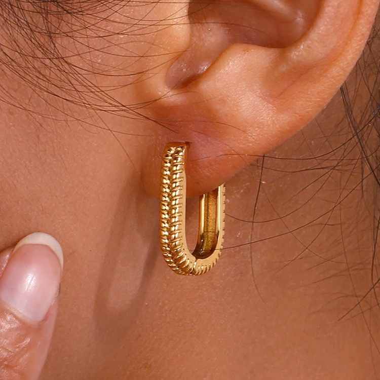 Estée Ovale Earrings Gold