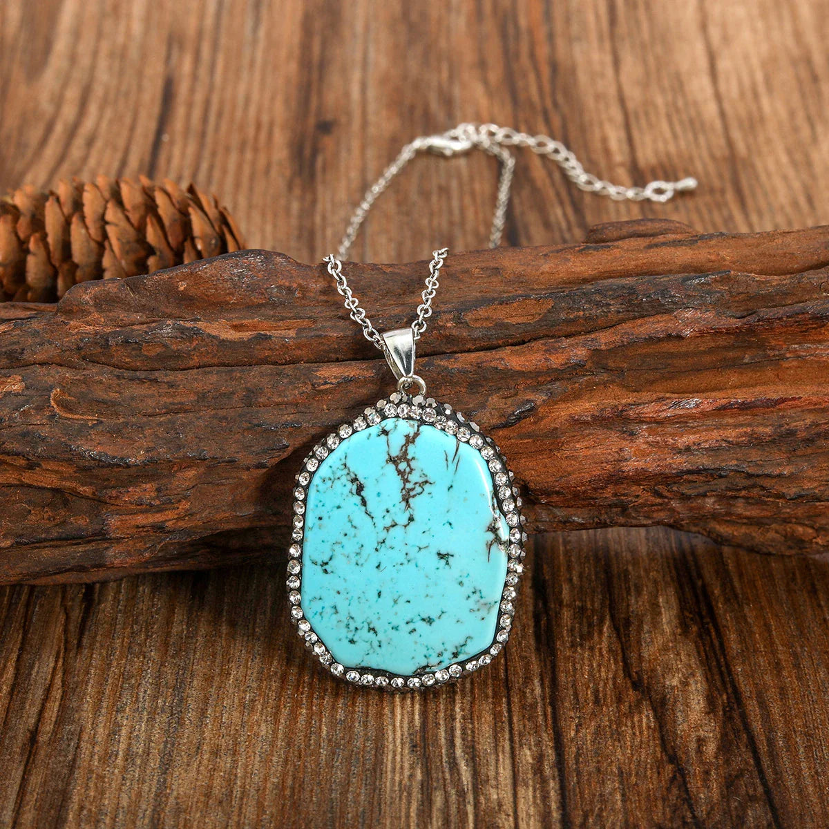 Vintage Bohemian Oval Malachite Turquoise Pendant Necklace