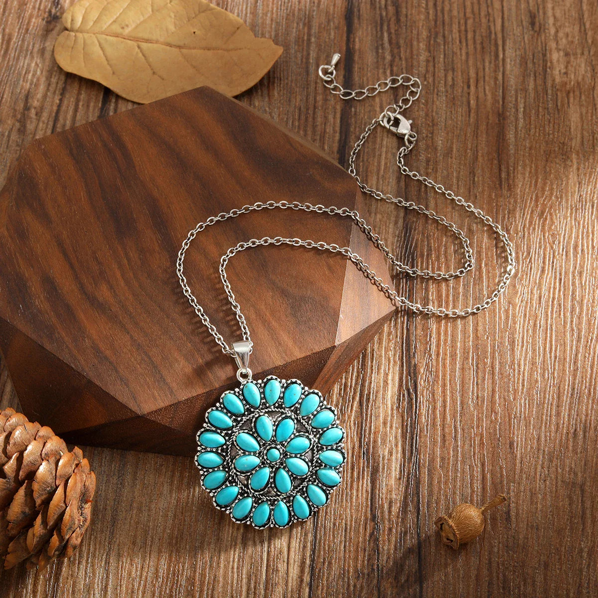 Vintage Round Turquoise Cluster Pendant Necklace