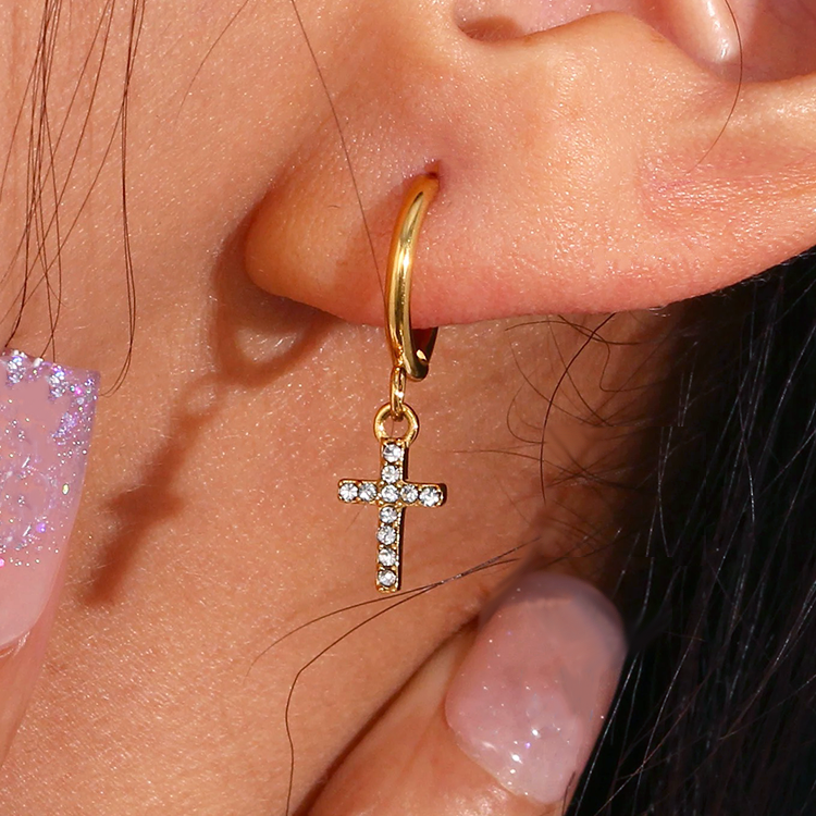 Lieke Crystal Cross Earrings Gold