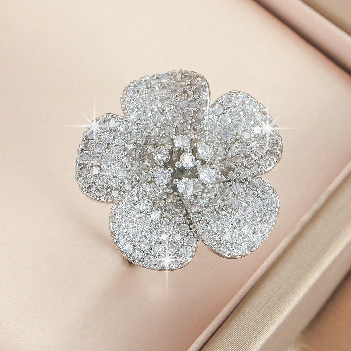 Elegant Vintage Style Silver Plated Floral Diamond Ring