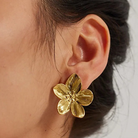 Rianne Flower Blossom Earrings Gold