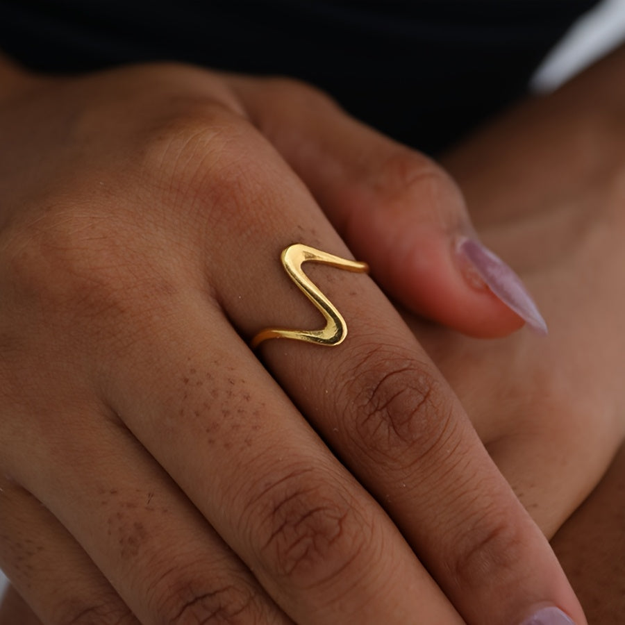 Minimal Design Wave-Style Gold Adjustable Ring Set
