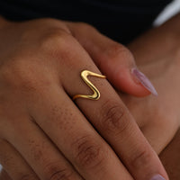 Minimal Design Wave-Style Gold Adjustable Ring Set
