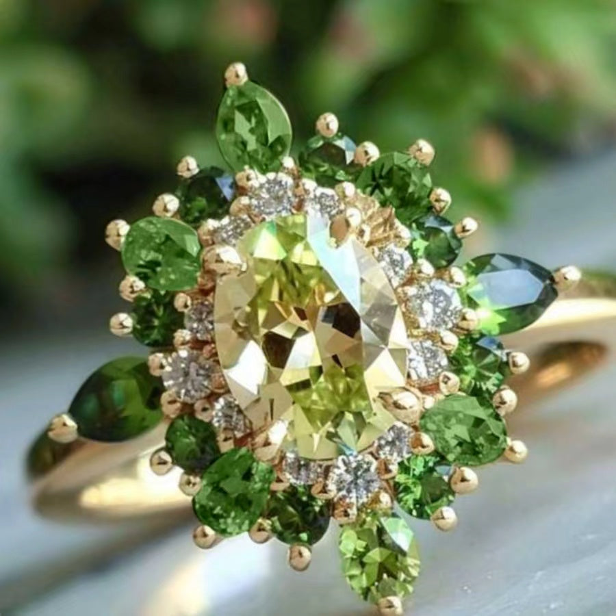 Elegant Vintage Two Tone Green Zirconia Ring