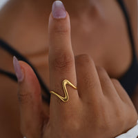 Minimal Design Wave-Style Gold Adjustable Ring Set