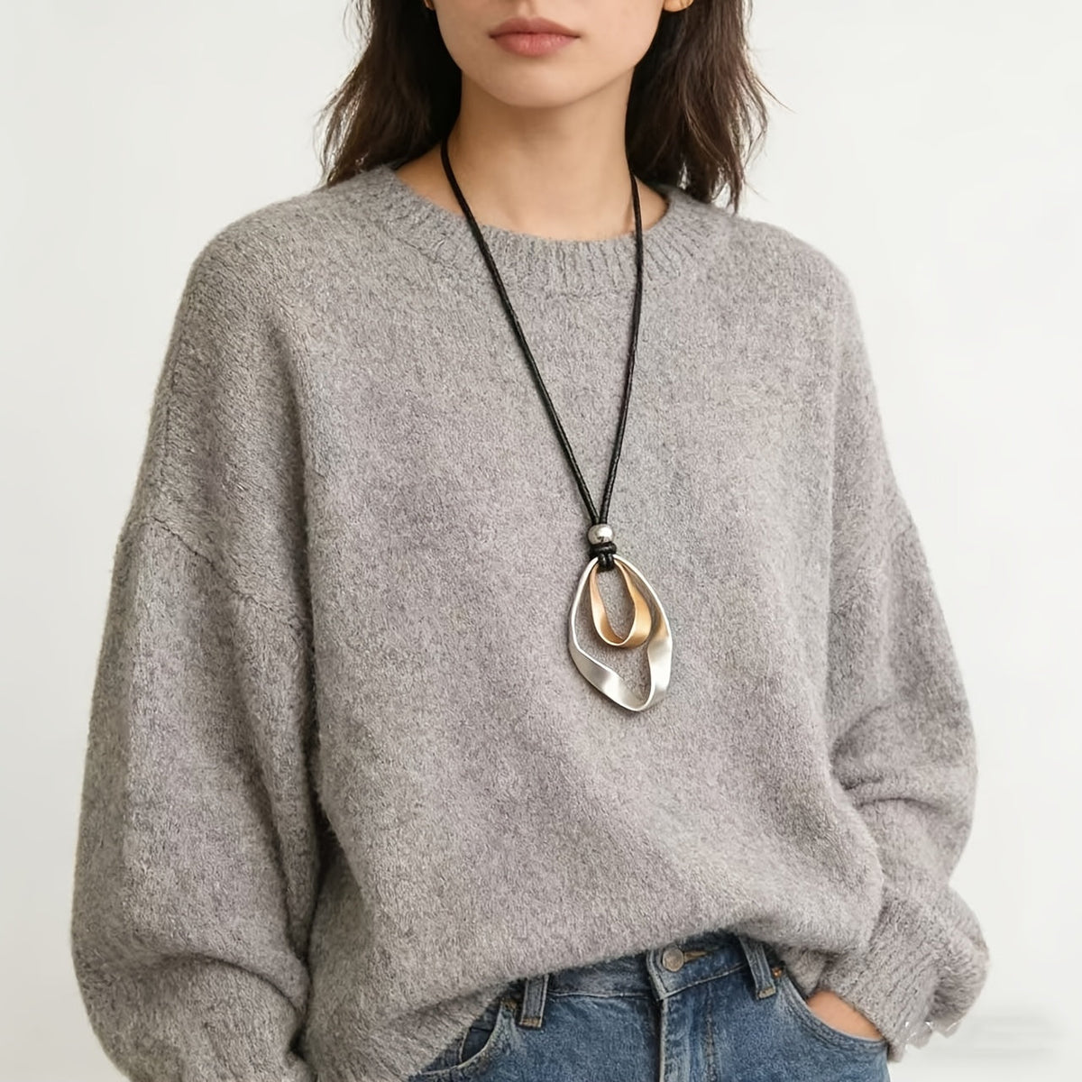Elegant Adjustable Sculptural Twisted Teardrop Pendant Necklace