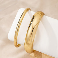 Classic Minimalist Style Polished Bangle Bracelet