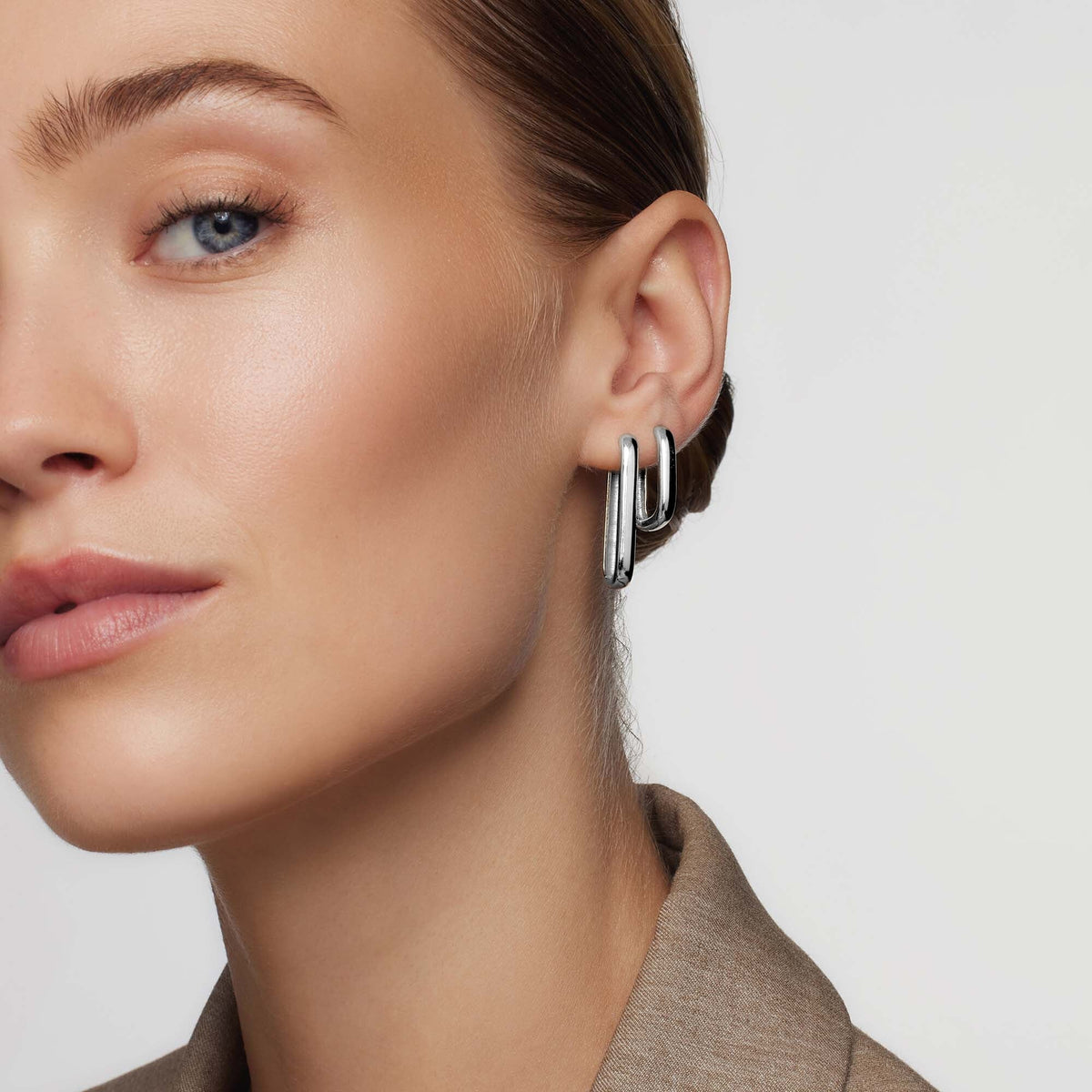 Icon Hoops | White Gold