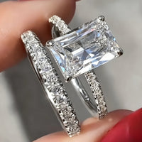 Elegant 2-Piece Classic Zirconia Engagement & Wedding Band Set