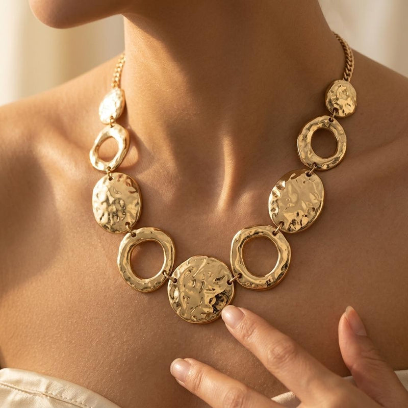 Elegant Geometric Circle Pendant Necklace Minimalist