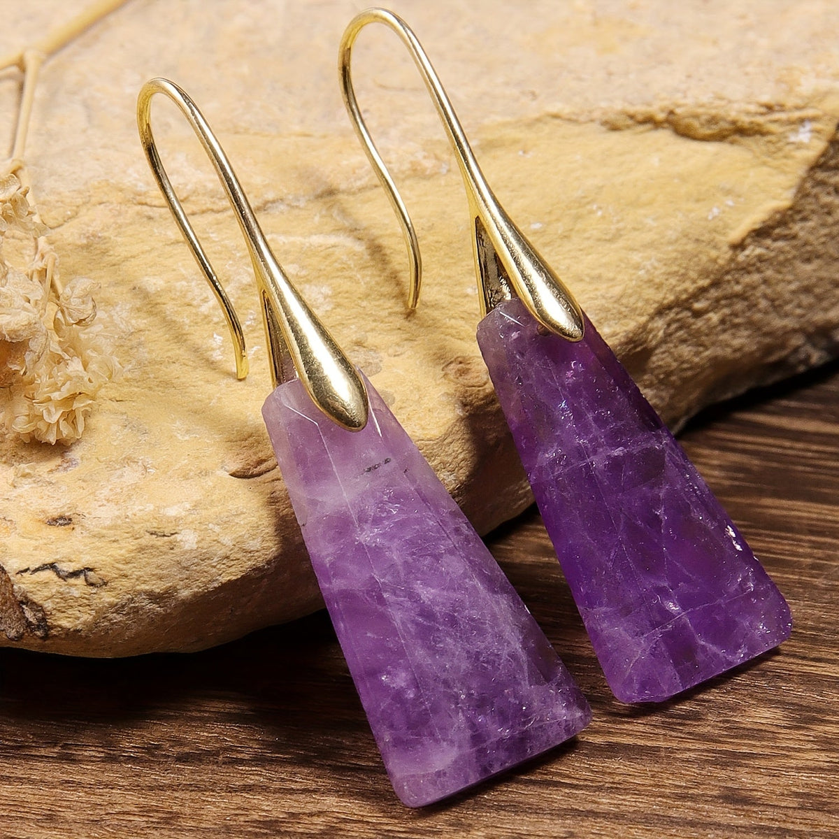 Elegant Natural Stone Amethyst Inverted Trapezoid Earrings