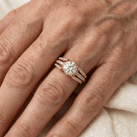 Luxury Ring Inlaid Shiny Zirconia Ring