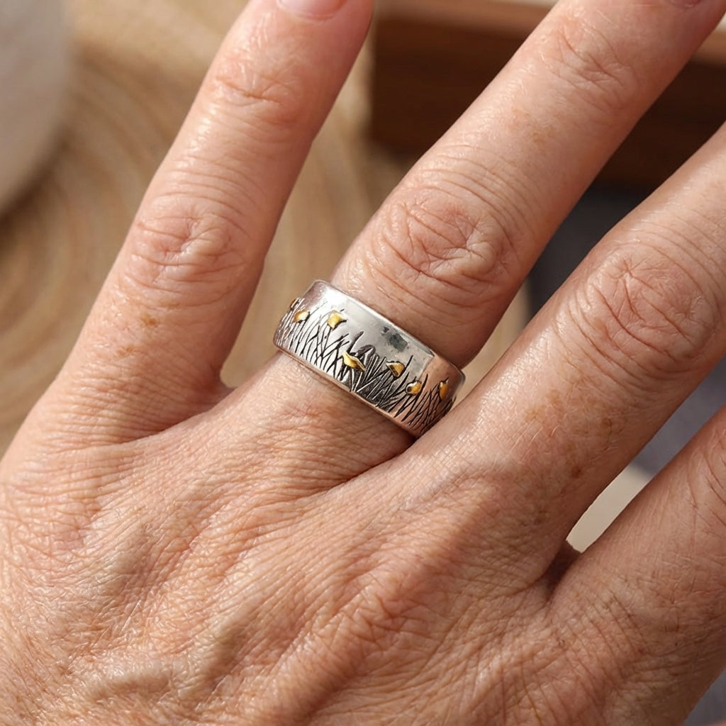 Retro Ethnic Style Flower and Grass Two-Tone Ring