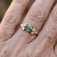 Elegant Leaf Shaped Accents Green Cubic Zirconia Ring