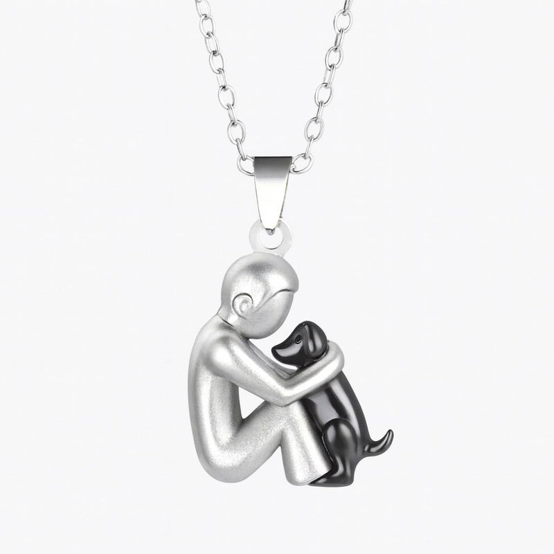 Hug pendant necklace