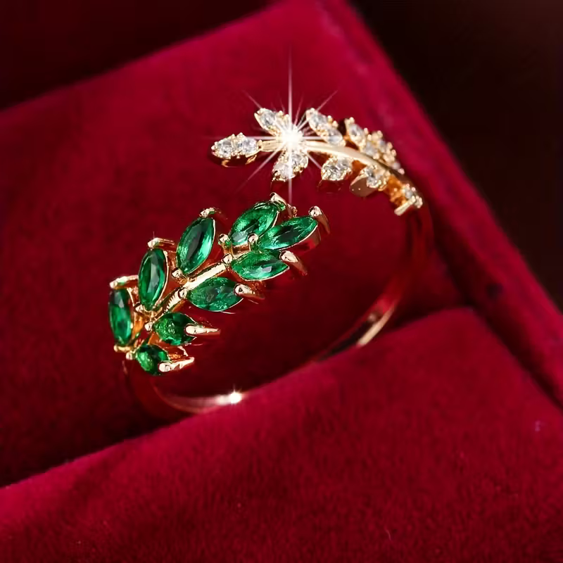 Verdant Laurel Ring