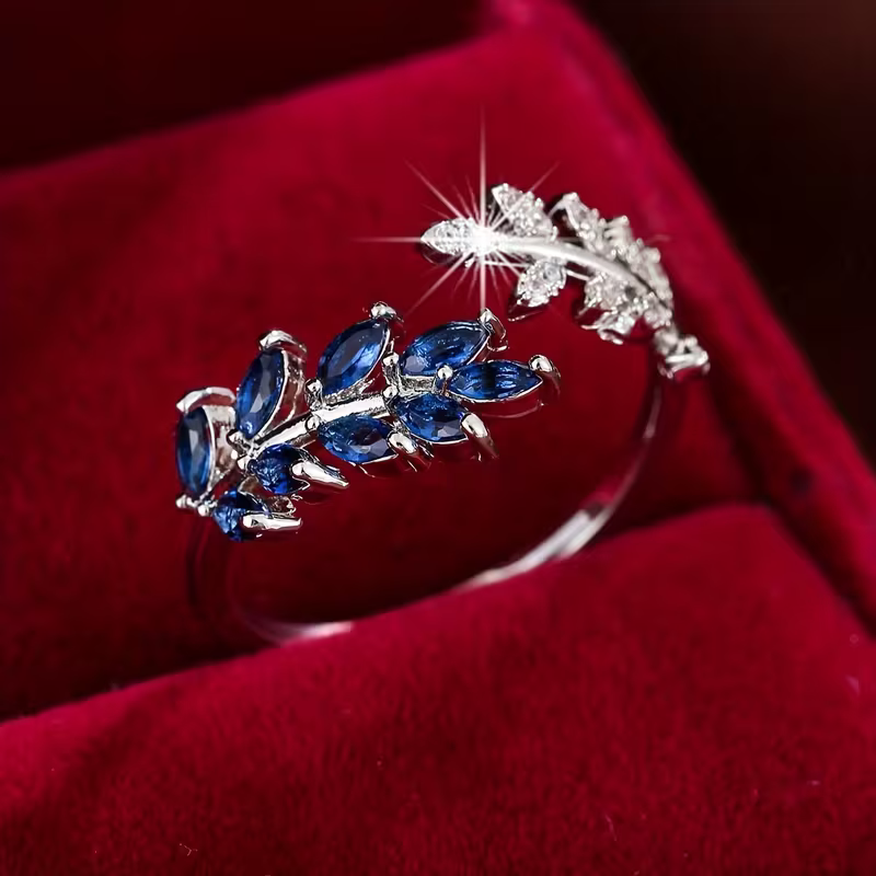 Verdant Laurel Ring