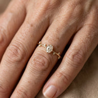 Inlaid Zirconia Outfits Copper Tone Ring