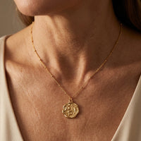 Vintage Flora Medallion Medallion