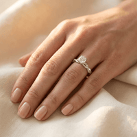 Romantic Exquisite Gold Wedding Engagement Ring