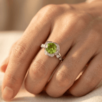 Luxury Green Synthetic Zircon Engagement Ring